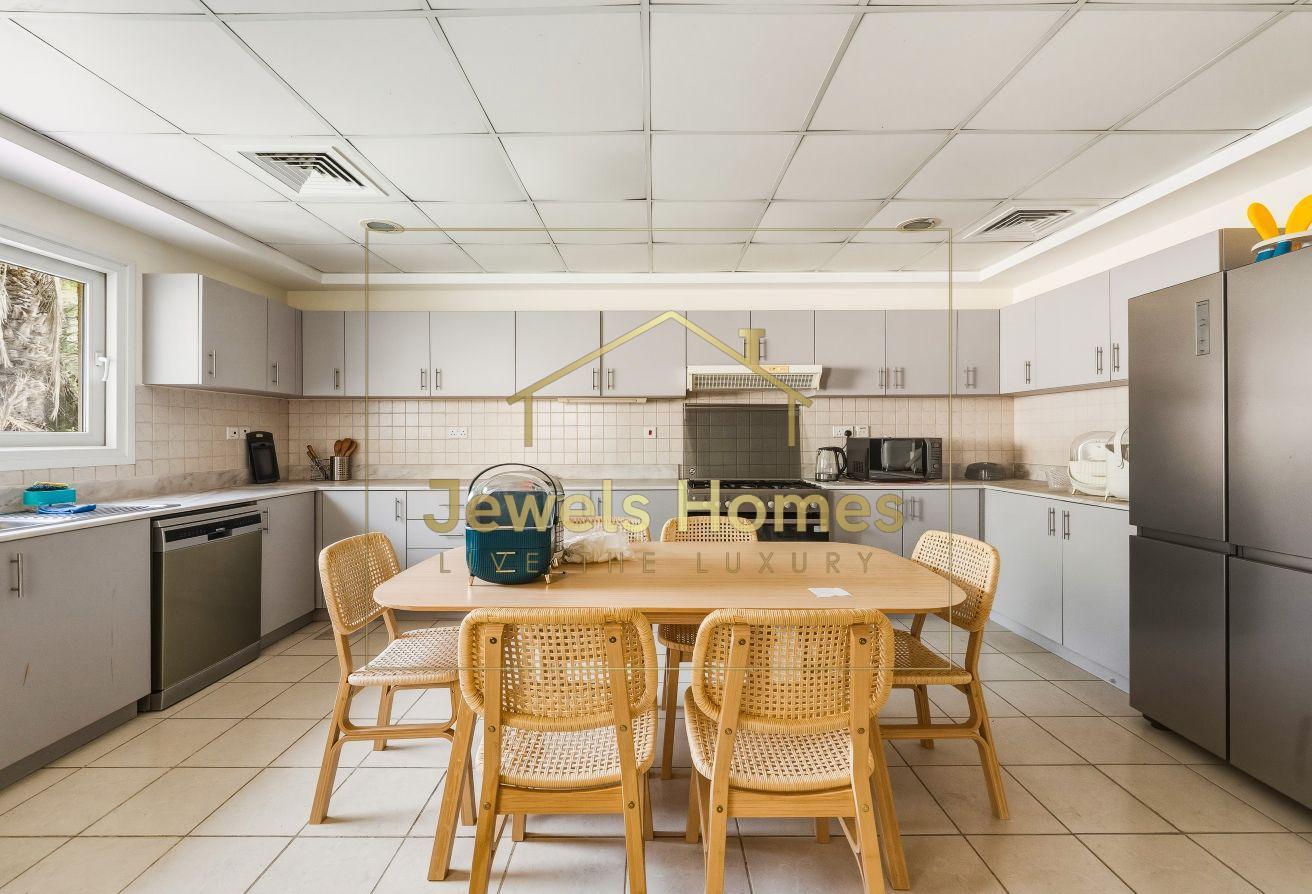 Vastu | Vacant Now | Near the School | Spacious photo 16
