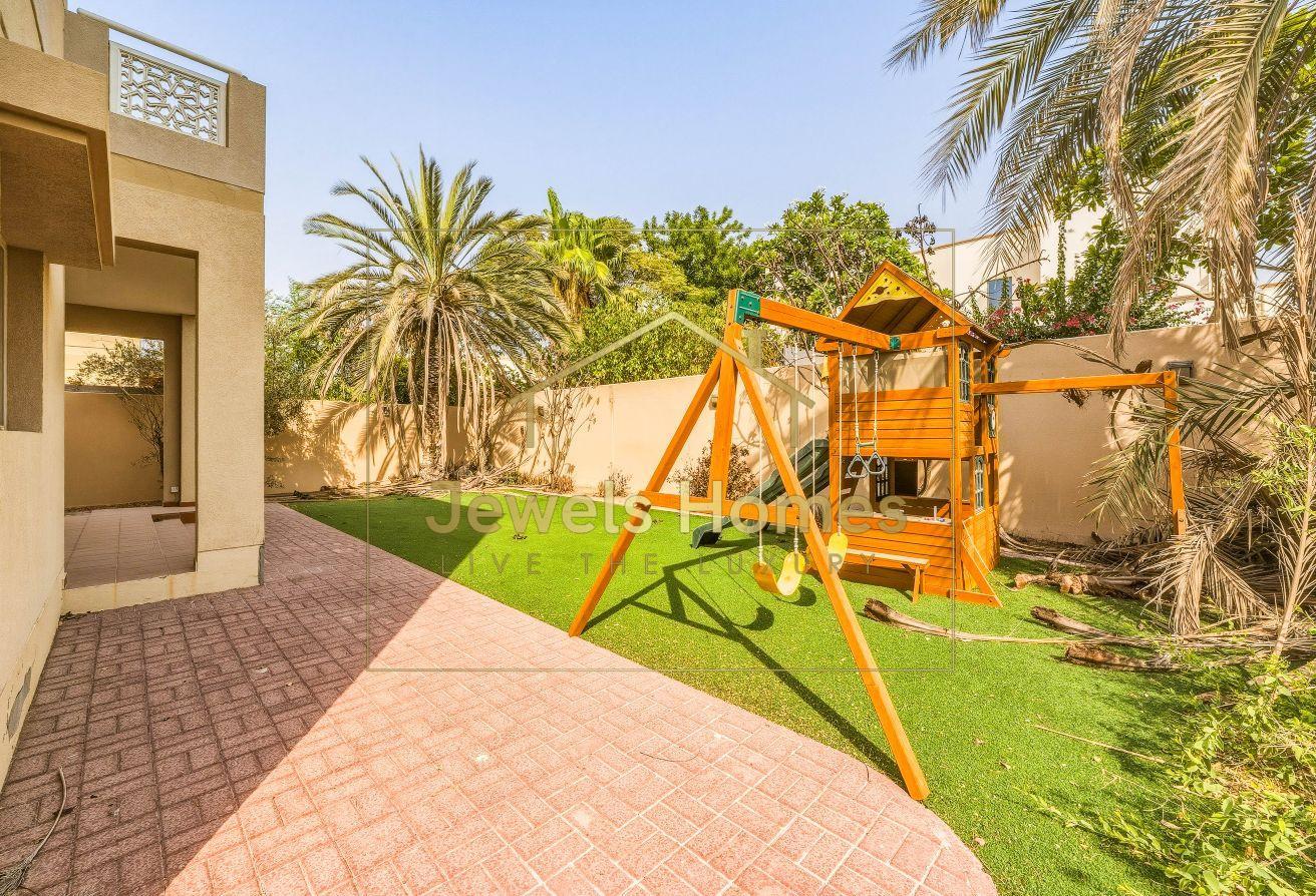 Vastu | Vacant Now | Near the School | Spacious photo 12