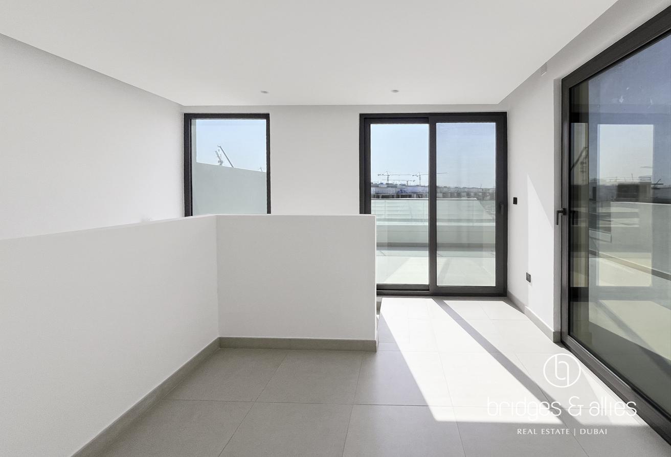 PREMIUM 4 BED + MAIDS | UPGRADED | OPEN KITCHEN photo 13