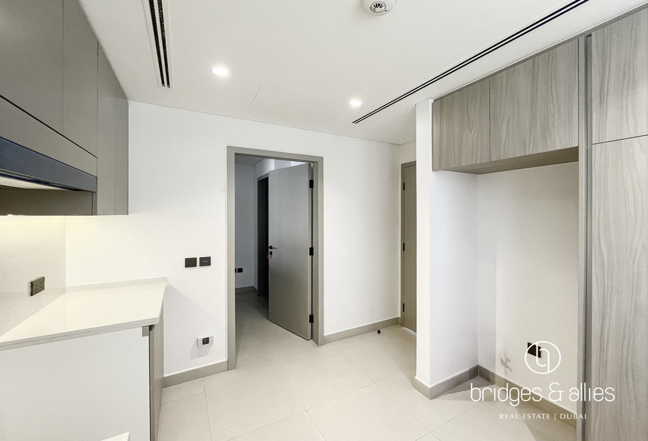 PREMIUM 4 BED + MAIDS | UPGRADED | OPEN KITCHEN photo 10