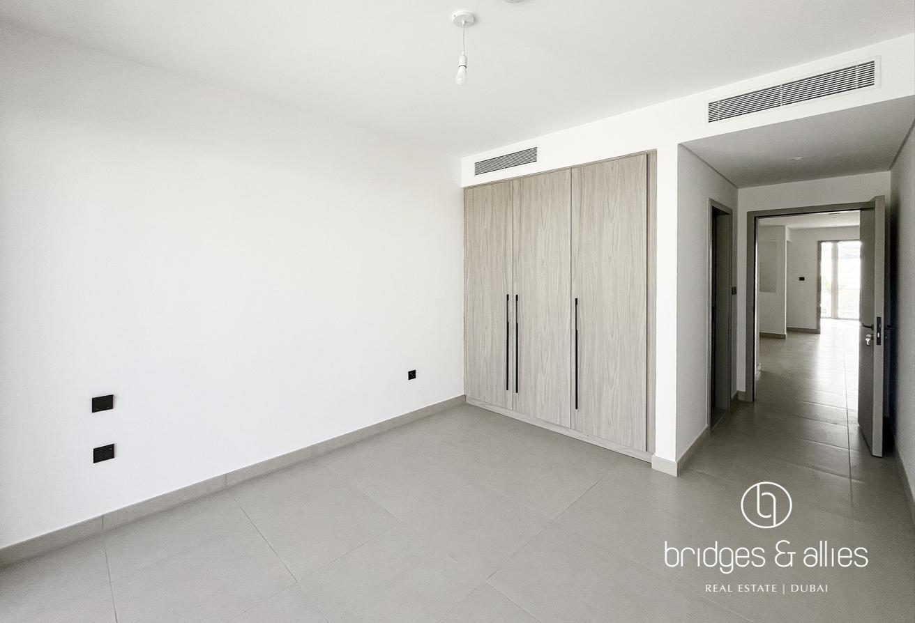 PREMIUM 4 BED + MAIDS | UPGRADED | OPEN KITCHEN photo 15
