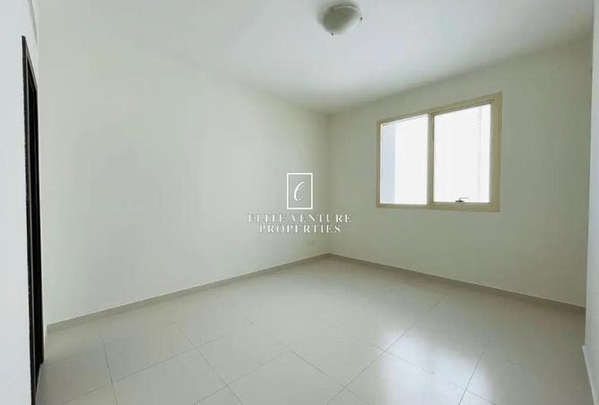 64403220 - Property Image 3