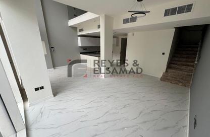 Townhouse - 2 - 3 for rent in Rukan 3 - Rukan - Dubai