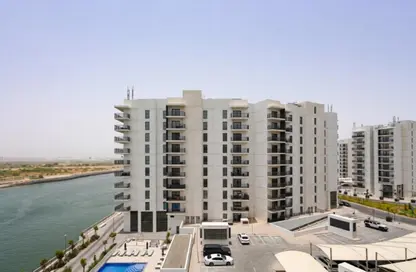 Apartment - 2 Bedrooms - 2 Bathrooms for rent in Waters Edge - Yas Island - Abu Dhabi
