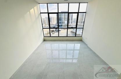 Apartment - 1 Bedroom - 2 Bathrooms for rent in Muwailih Building - Muwaileh - Sharjah
