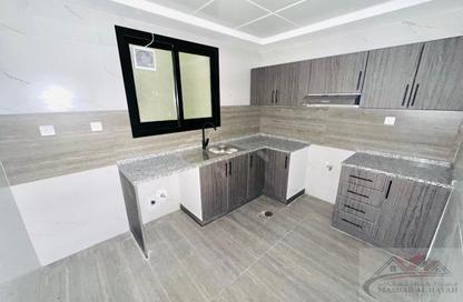 Apartment - 1 Bedroom - 2 Bathrooms for rent in Muwailih Building - Muwaileh - Sharjah