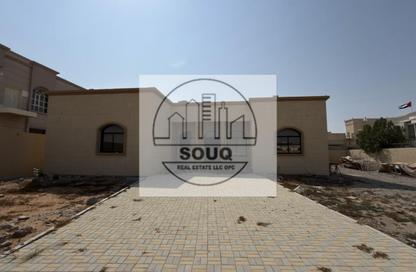 Villa - 4 - 6 for sale in Al Uraibi - Ras Al Khaimah