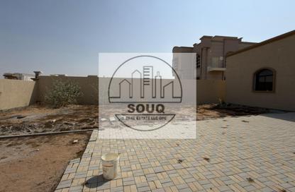 Villa - 4 - 6 for sale in Al Uraibi - Ras Al Khaimah