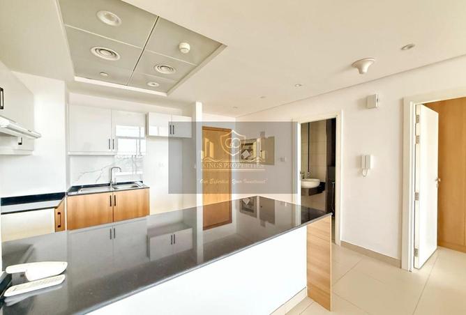 53173000 - Property Image 3