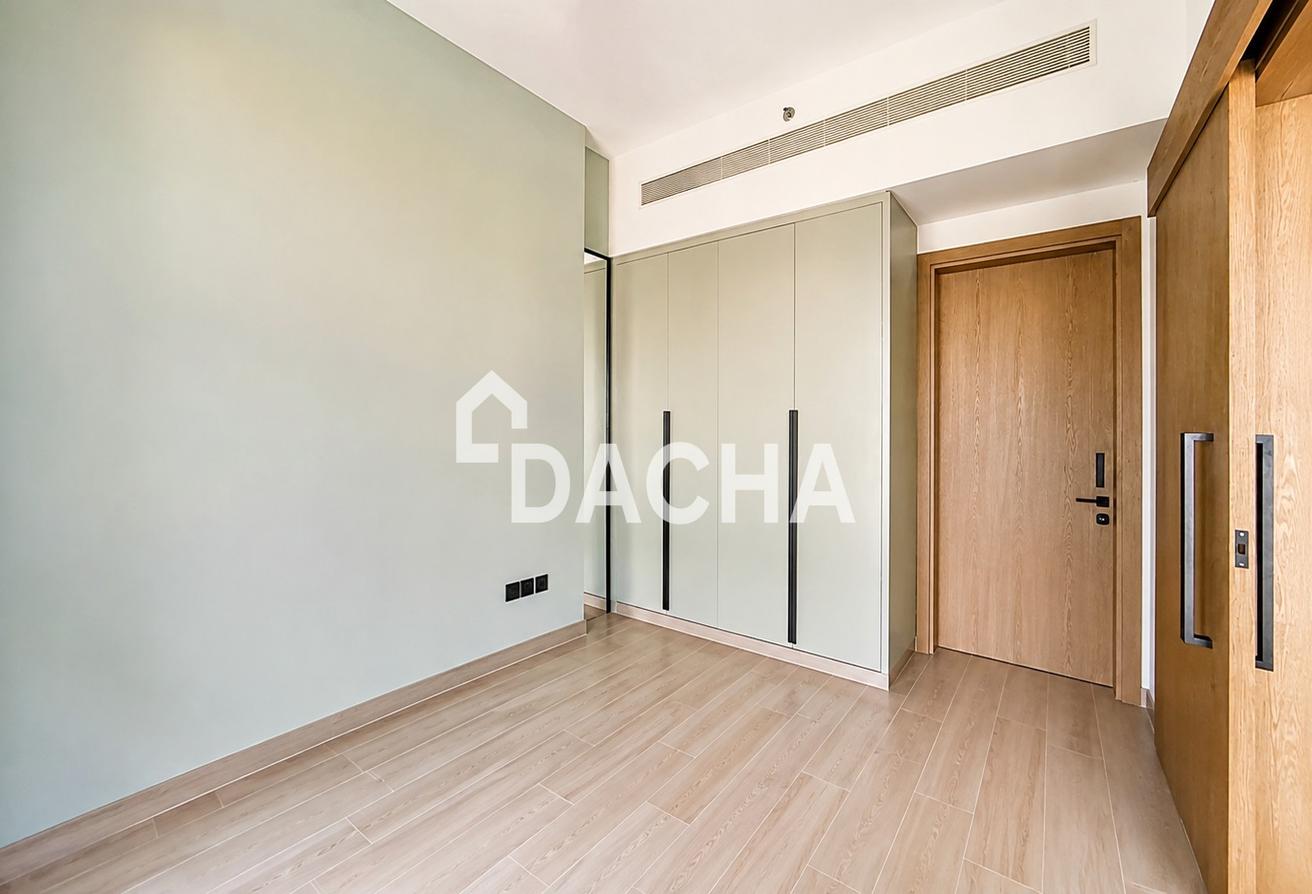 High Floor | Exclusive | Biggest Layout photo 8