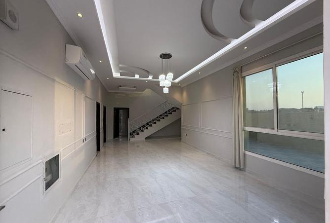 135600768 - Property Image 3