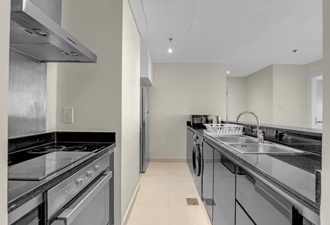 2 BR Apartment in Dubai Marina with Palm View photo 3