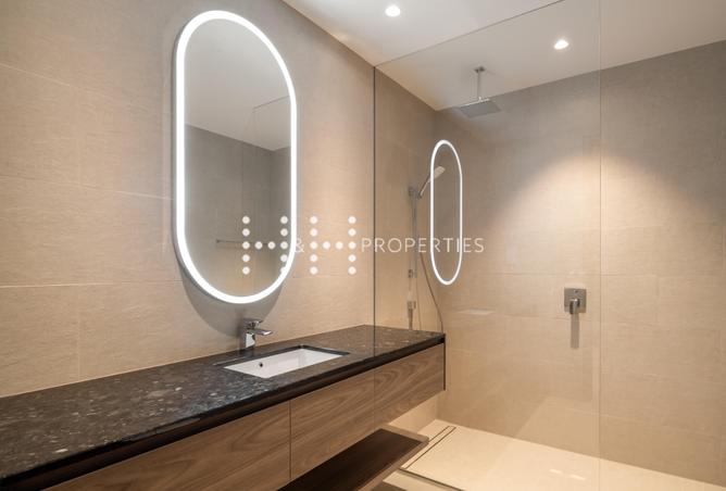 2 Months Rent Free · Sea View — photo 4