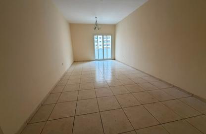 Apartment - 3 Bedrooms - 3 Bathrooms for rent in Al Shahd Tower - Al Khan Lagoon - Al Khan - Sharjah
