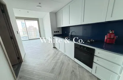 شقة - 1 حمام للايجار في بنينسولا ثري - بنينسولا - الخليج التجاري - دبي