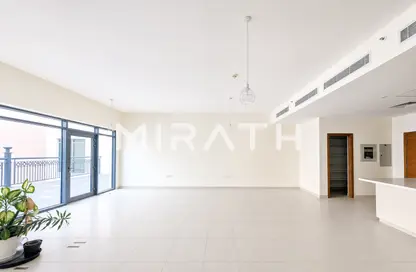 Apartment - 3 Bedrooms - 3 Bathrooms for rent in Dutco Greens Residential - Greens - Dubai