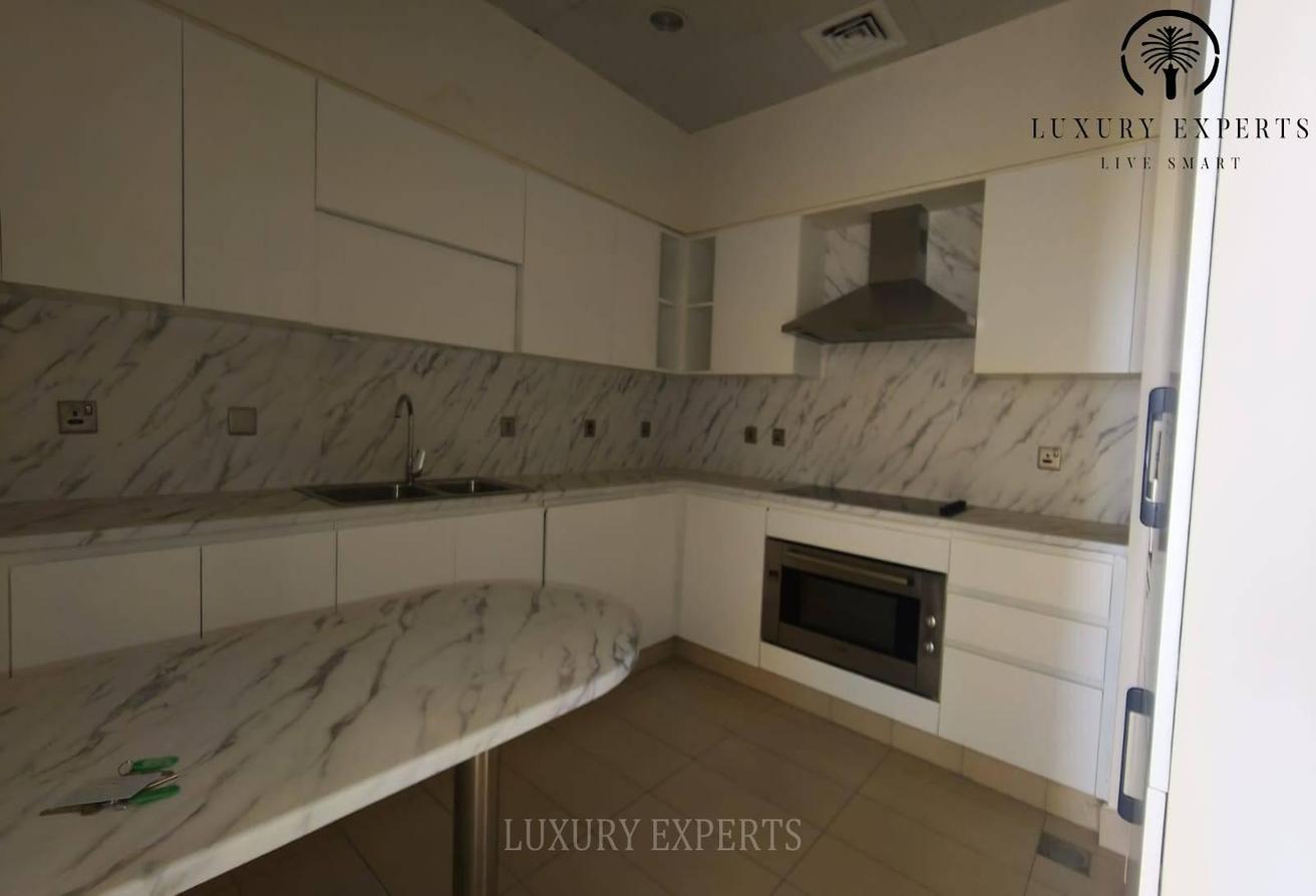 3BR I Spacious Flat I Sea View photo 8