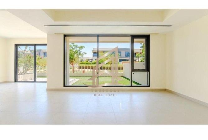 74252311 - Property Main Image