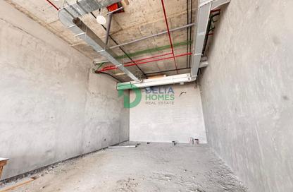 Shop - Studio for rent in Deansgate By Ade - Majan - Dubai