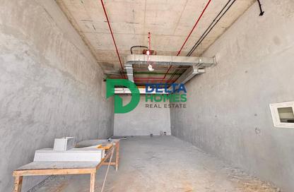 Shop - Studio for rent in Deansgate By Ade - Majan - Dubai Land - Dubai