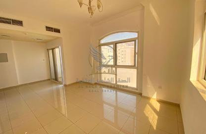 Apartment - 1 Bedroom - 2 Bathrooms for rent in Al Qulaya'ah - Al Sharq - Sharjah