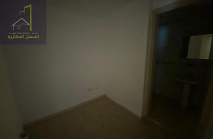 Apartment - 3 - 3 for rent in Al Dana Tower - Al Majaz 3 - Al Majaz - Sharjah