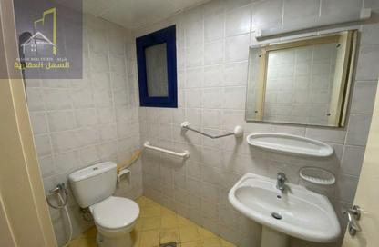 Apartment - 3 - 3 for rent in Al Dana Tower - Al Majaz 3 - Al Majaz - Sharjah