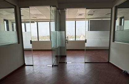 Office Space - Studio - 4 Bathrooms for rent in Al Majaz 1 - Al Majaz - Sharjah