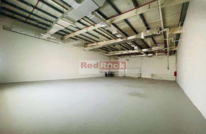 Warehouse - Studio - 1 Bathroom for rent in Nadd Al Hammar - Dubai
