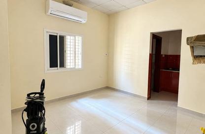 Apartment - Studio - 1 for rent in Al Nabaa Building - Al Naba'ah - Al Sharq - Sharjah Apartment - Studio - 1 for rent in Al Nabaa Building - Al Naba'ah - Al Sharq - Sharjah