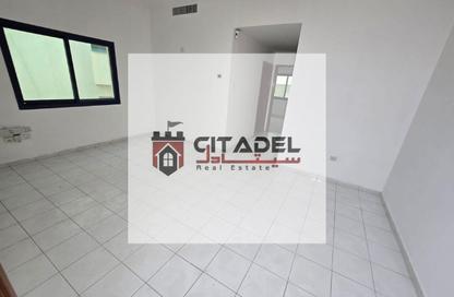 Apartment - 1 - 1 for rent in Al Majaz 1 - Al Majaz - Sharjah Apartment - 1 - 1 for rent in Al Majaz 1 - Al Majaz - Sharjah