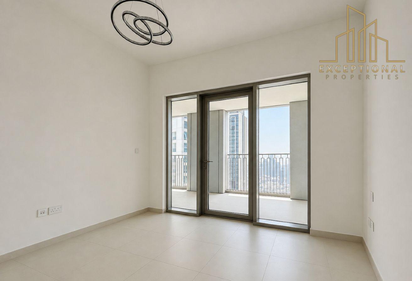 Above 40th Floor || Huge Layout || Ready to Move photo 14