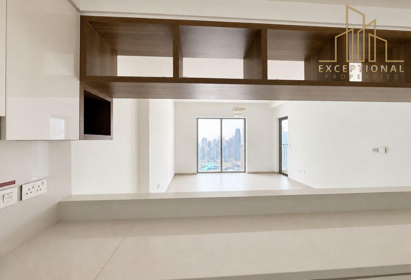 Above 40th Floor || Huge Layout || Ready to Move photo 6
