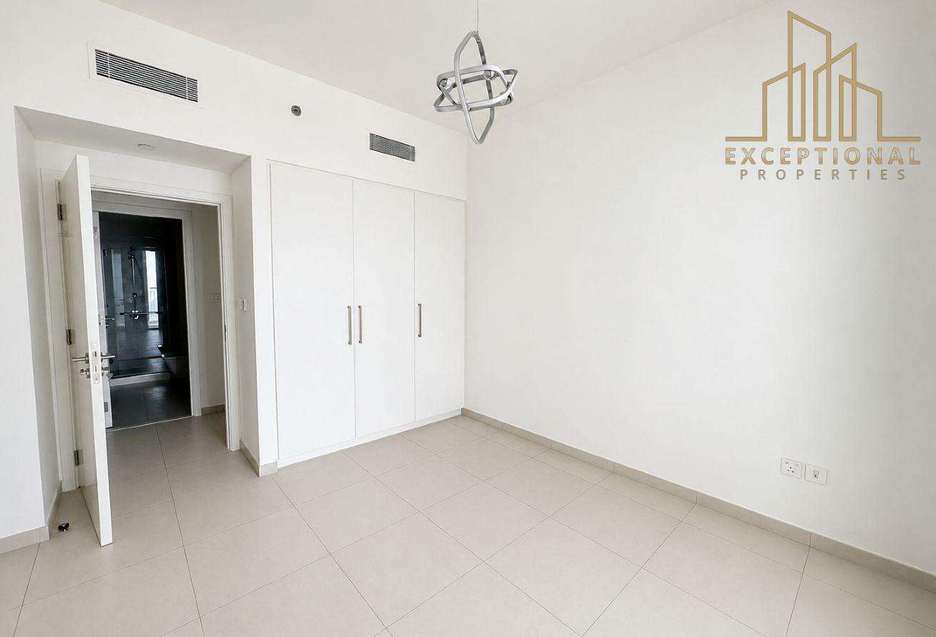 Above 40th Floor || Huge Layout || Ready to Move photo 8