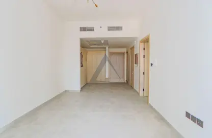 شقة - 2 غرف نوم - 2 حمامات للايجار في بنغاطي جيمز - الضاحية 12 - قرية جميرا الدائرية - دبي