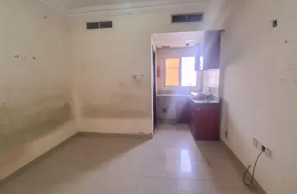 شقة - 1 حمام للايجار في طريق فاير ستاشن - مويلح - الشارقة