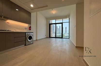 Apartment - 2 Bedrooms - 2 Bathrooms for rent in Azizi Riviera 21 - Azizi Riviera - Meydan One - Meydan - Dubai
