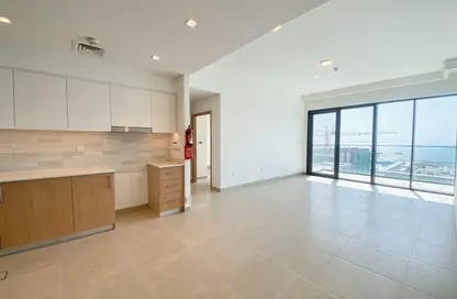 Apartment - 2 Bedrooms - 2 Bathrooms for rent in Seagate Building 1 - Seagate - Mina Rashid - Dubai