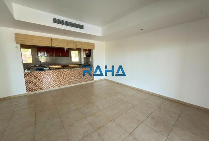 111864904 - Property Image 2