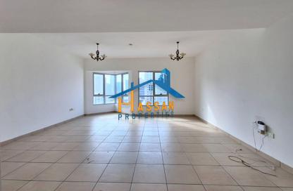 Apartment - 2 Bedrooms - 2 Bathrooms for rent in Yasmeen Tower - Al Majaz 2 - Al Majaz - Sharjah