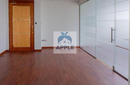 Office Space - Studio - 1 Bathroom for rent in Al Majaz 1 - Al Majaz - Sharjah