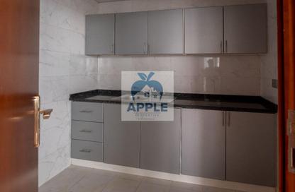 Office Space - Studio - 1 Bathroom for rent in Al Majaz 1 - Al Majaz - Sharjah