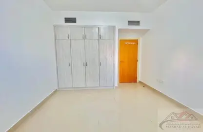 شقة - 2 غرف نوم - 2 حمامات للايجار في تايجر القادسية - النهدة - الشارقة