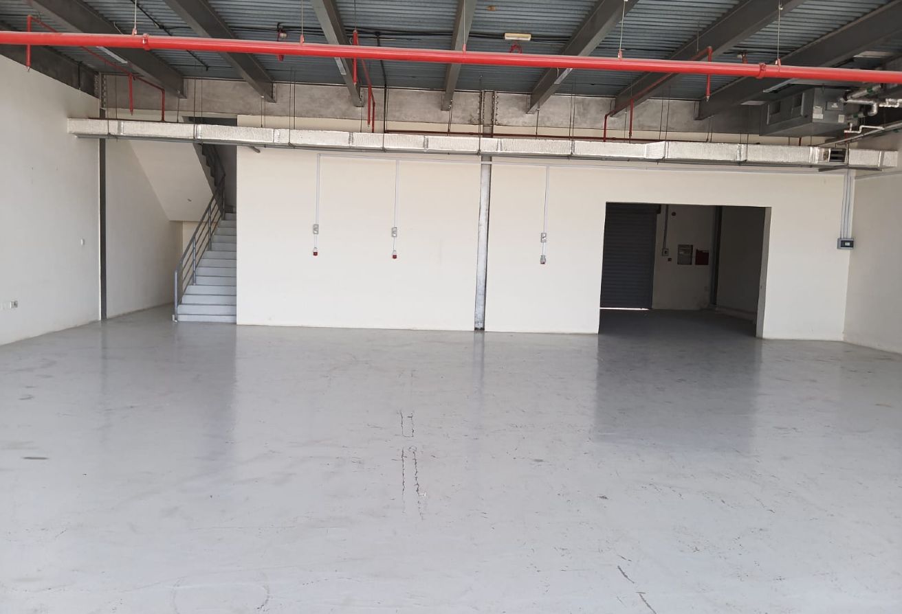 AMAZING SHOWROOM | NEAR METRO |READY FOR OCCUPANCY