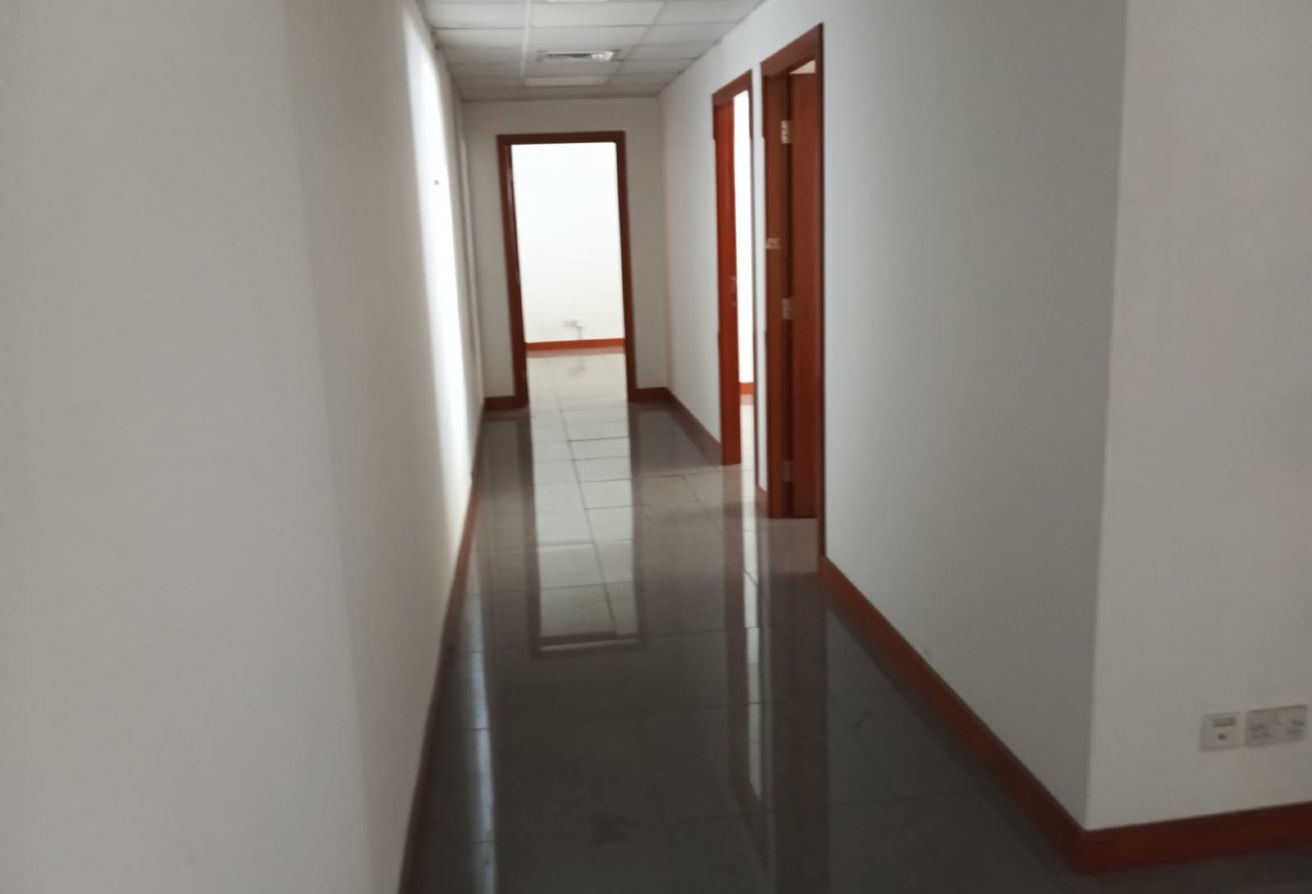 AMAZING SHOWROOM | NEAR METRO |READY FOR OCCUPANCY gallery image