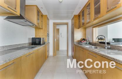 Apartment - 1 Bedroom - 2 Bathrooms for rent in Shemara Tower - Marina Promenade - Dubai Marina - Dubai
