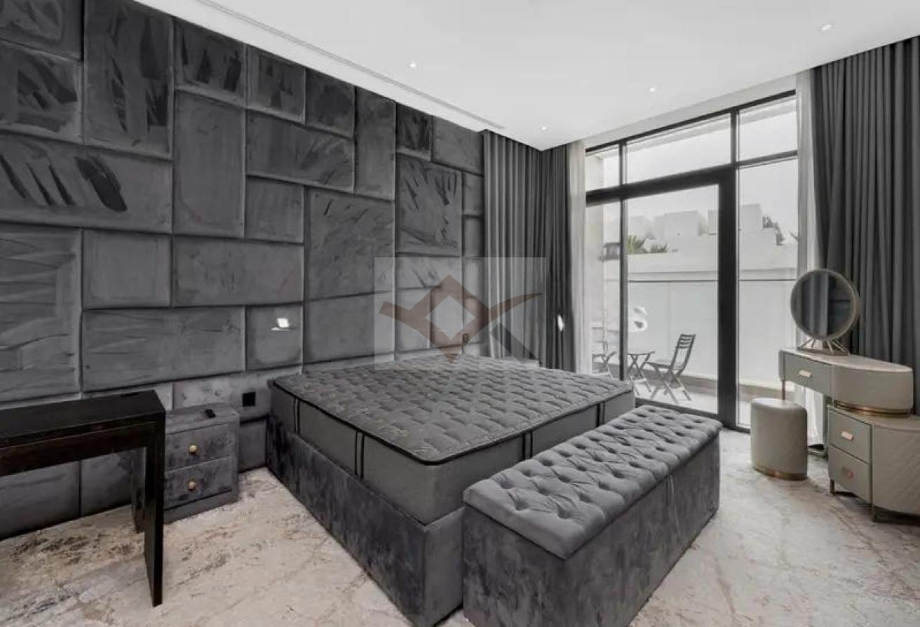 Bright & Spacious |Private Pool |Vacant photo 7
