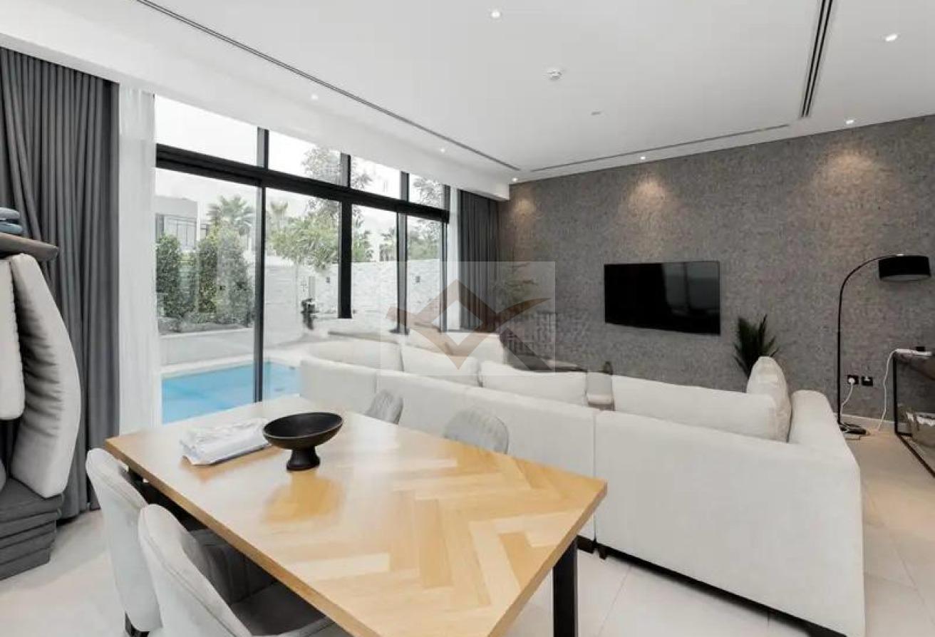 Bright & Spacious |Private Pool |Vacant photo 5