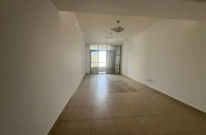 Apartment - 2 Bedrooms - 4 Bathrooms for rent in Al Khan Corniche - Al Khan - Sharjah