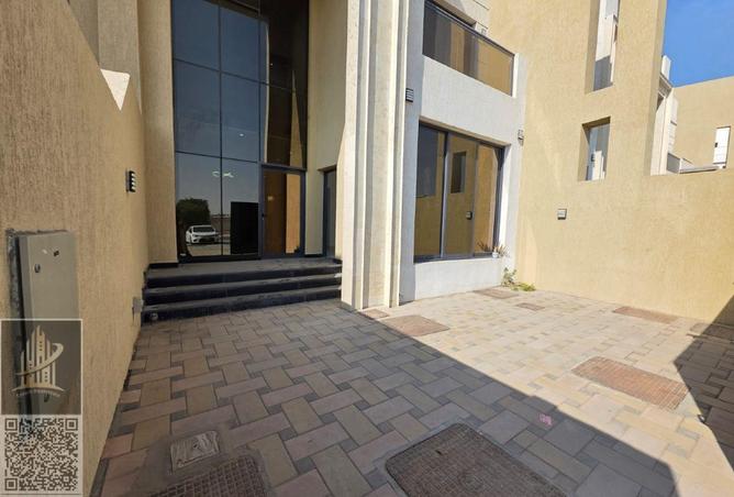 65181777 - Property Image 2